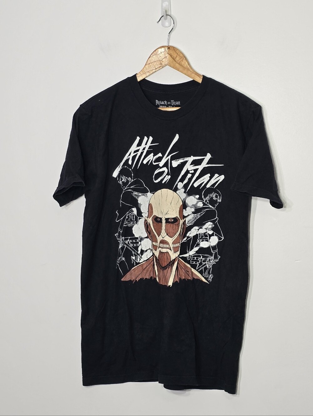 Attack On Titan Graphic Skull Black 100% Cotton Crew Neck Short Sleeve Shirt SzL